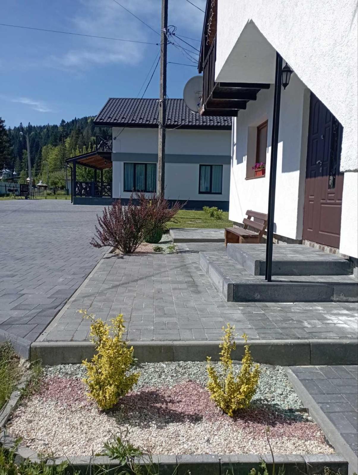 U Anastasii I Sofii Bilya Richki Konuk evi Mykulychyn Dış mekan fotoğraf