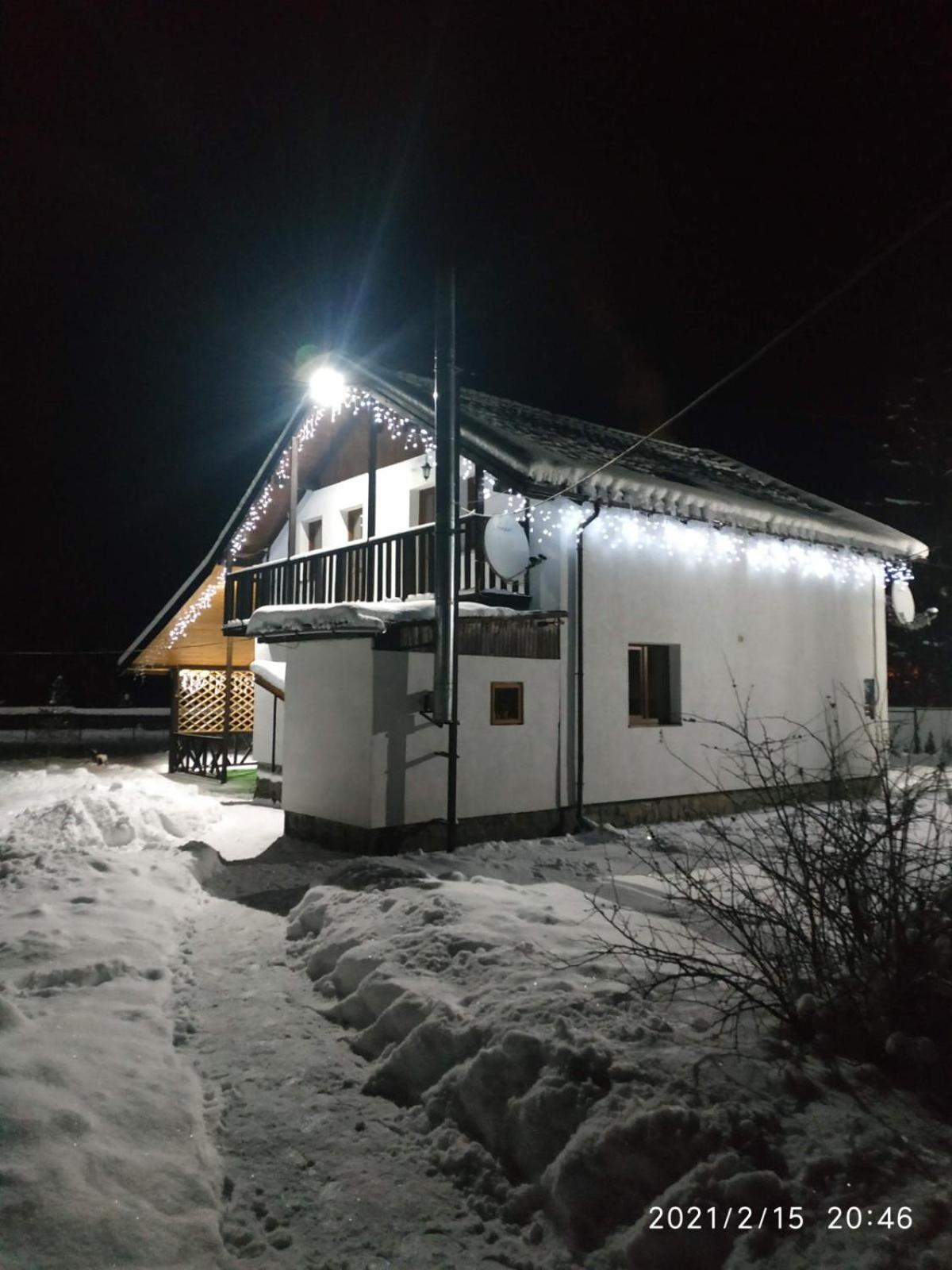 U Anastasii I Sofii Bilya Richki Konuk evi Mykulychyn Oda fotoğraf