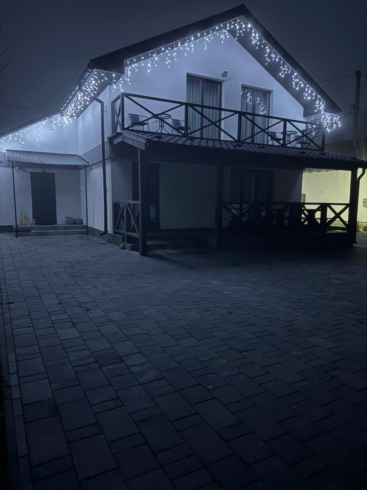 U Anastasii I Sofii Bilya Richki Konuk evi Mykulychyn Dış mekan fotoğraf