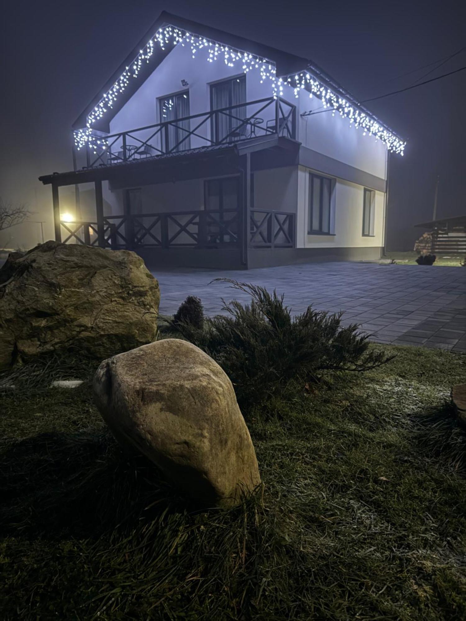 U Anastasii I Sofii Bilya Richki Konuk evi Mykulychyn Dış mekan fotoğraf